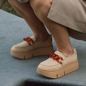 Elegant Tan Loafers with Chain Detail